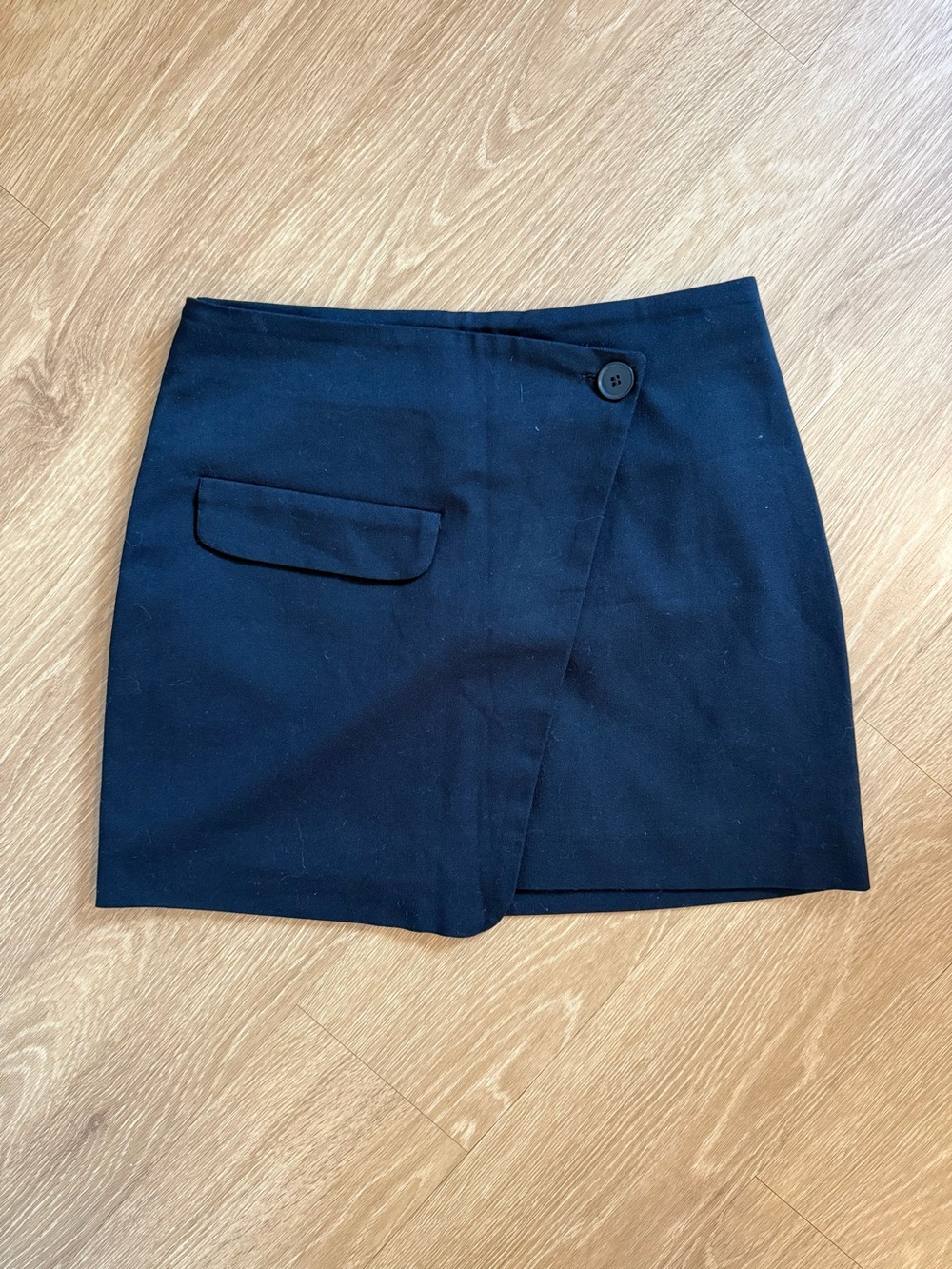 H&M Black Wrap Skirt with Flap Pocket Detail